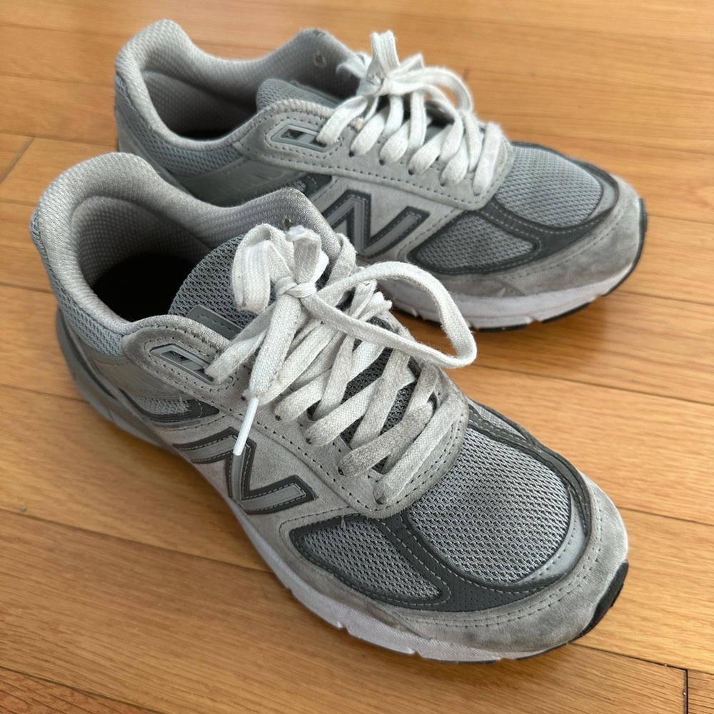New Balance 990v5
